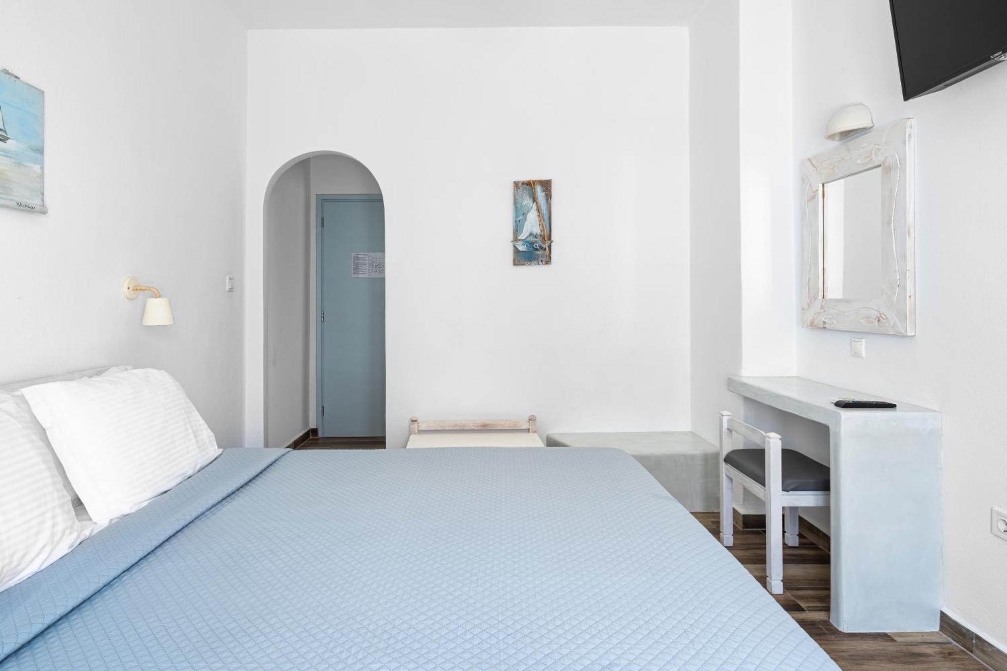 Hotel Iris Naousa  Phòng bức ảnh