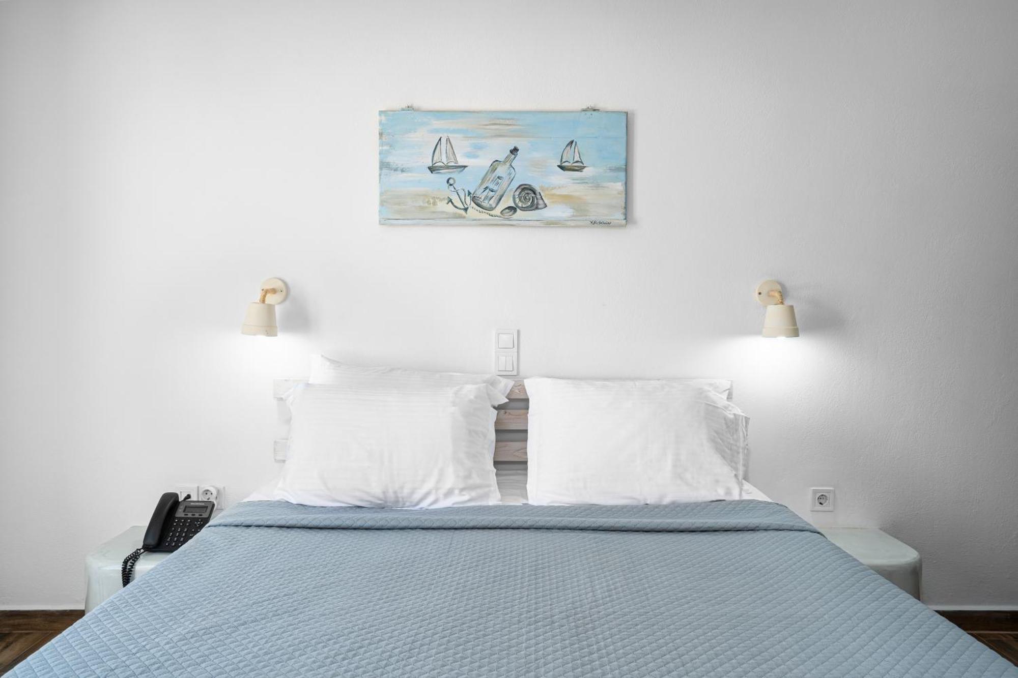Hotel Iris Naousa  Phòng bức ảnh